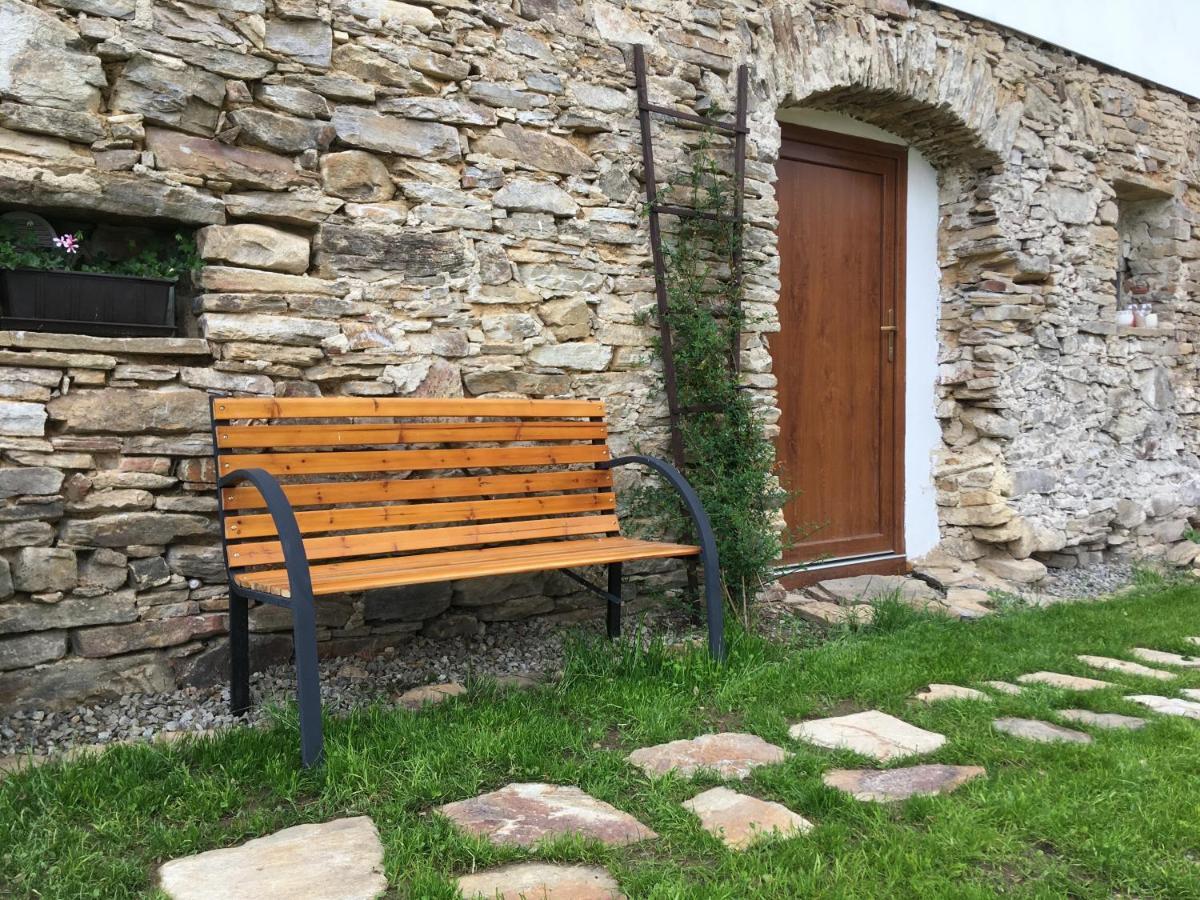 Apartman Na Vrsku Klenovice  Екстериор снимка