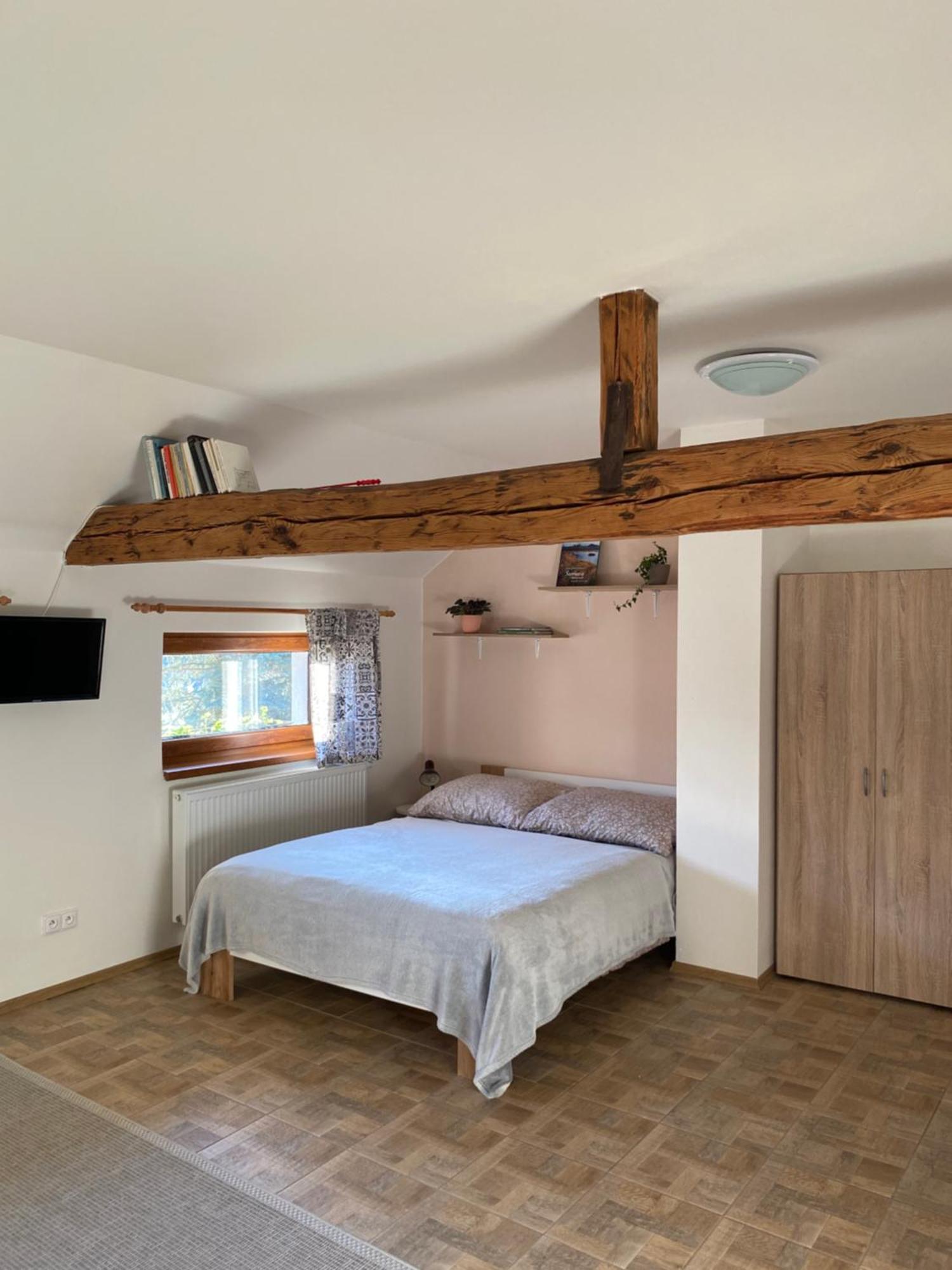 Apartman Na Vrsku Klenovice  Екстериор снимка