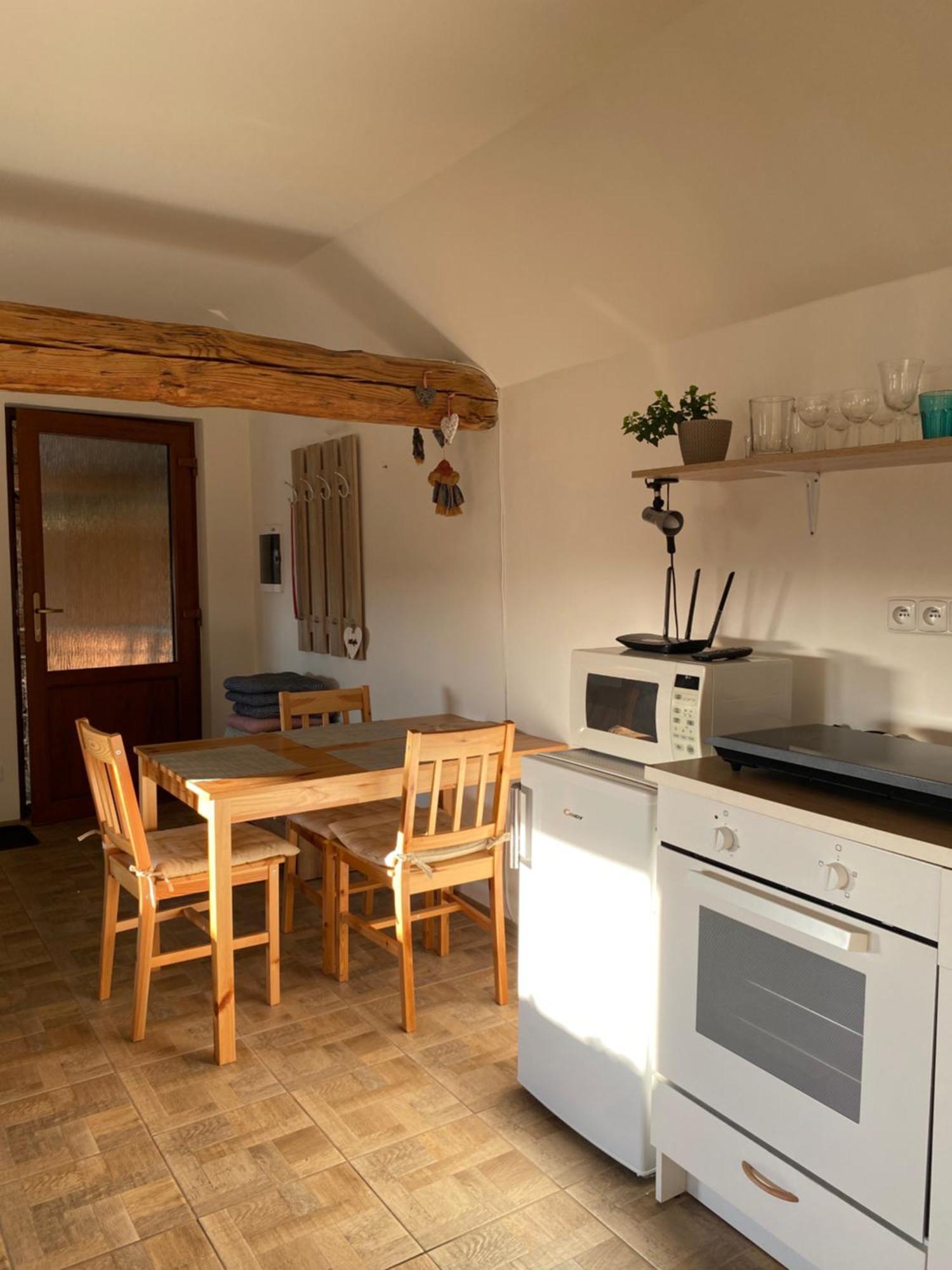 Apartman Na Vrsku Klenovice  Екстериор снимка