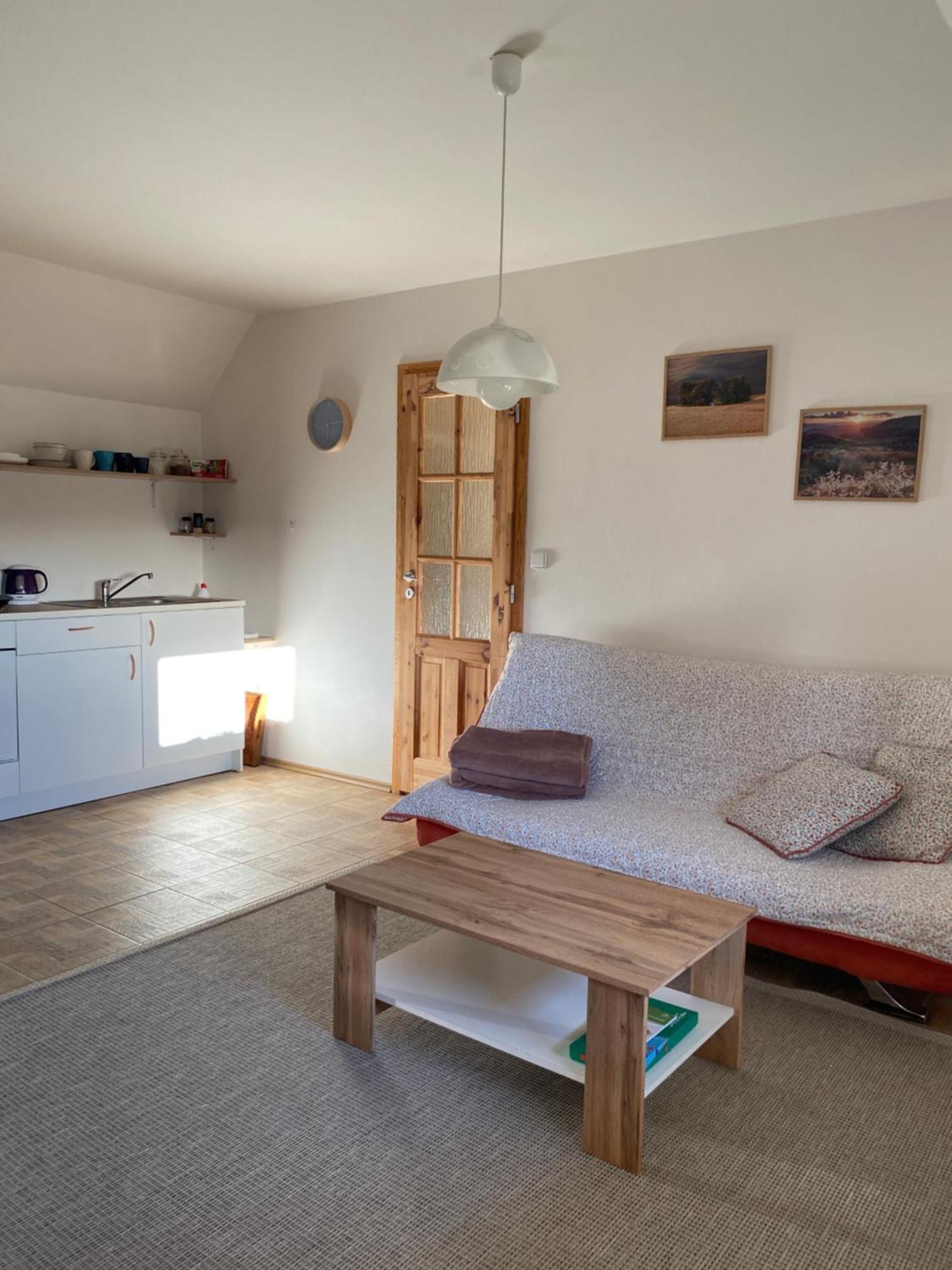 Apartman Na Vrsku Klenovice  Екстериор снимка