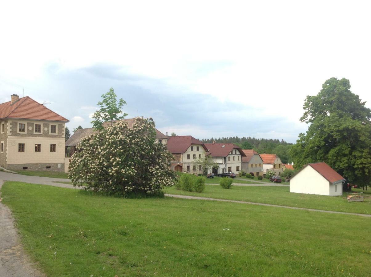 Apartman Na Vrsku Klenovice  Екстериор снимка
