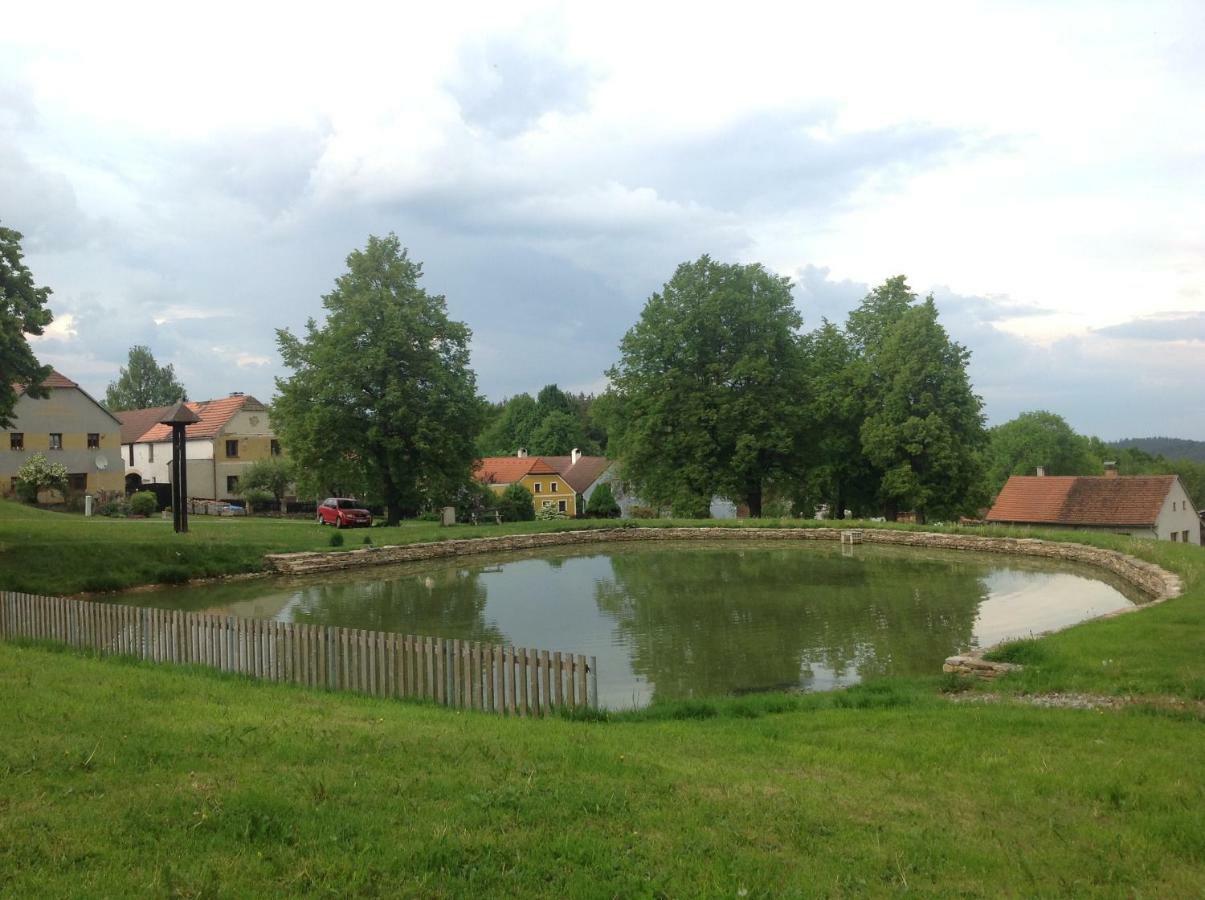 Apartman Na Vrsku Klenovice  Екстериор снимка
